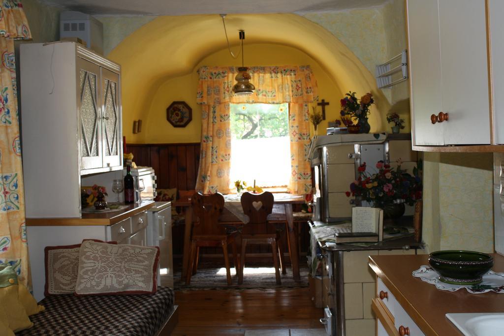 Weinbau-Gaestezimmer Martin Und Eva Maria Jamek 魏森基兴 外观 照片
