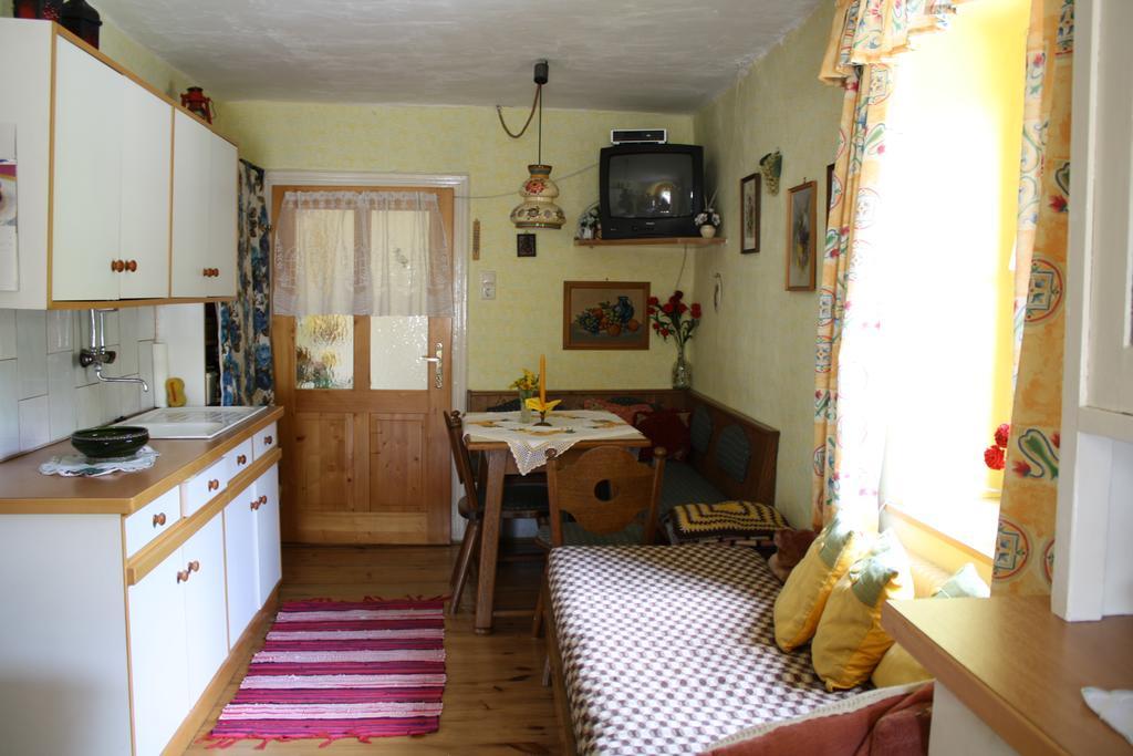 Weinbau-Gaestezimmer Martin Und Eva Maria Jamek 魏森基兴 外观 照片